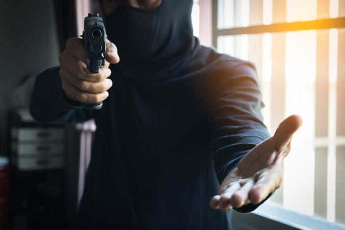 Armed,Robbers,Used,The,Gun,To,Robbery,The,Money,,Armed