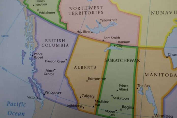 shutterstock_2704397571.jpg Map showing the provinces of British Columbia, Alberta, and Saskatchewan in Canada
