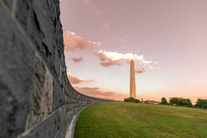The,Washington,Monument,At,Twilight,,National,Mall,,Washington,Dc,,United