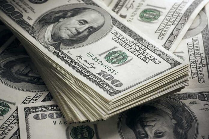 shutterstock_128896511 Stack of US 100 dollar bills